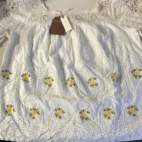 Anthropologie White Blouse with Yellow Floral Embroidery - Picture 6 of 11